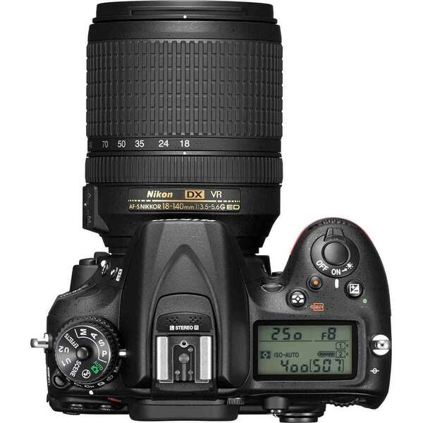 NIKON D7200 18-140mm VR