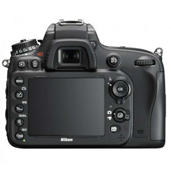 NIKON D610