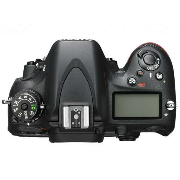 NIKON D610