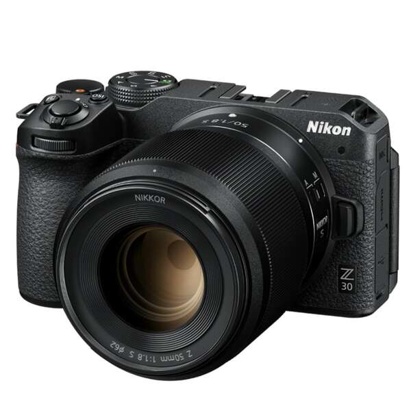 NIKON Dig Z30 + 18-140mm f/3.5-6.3 VR DX