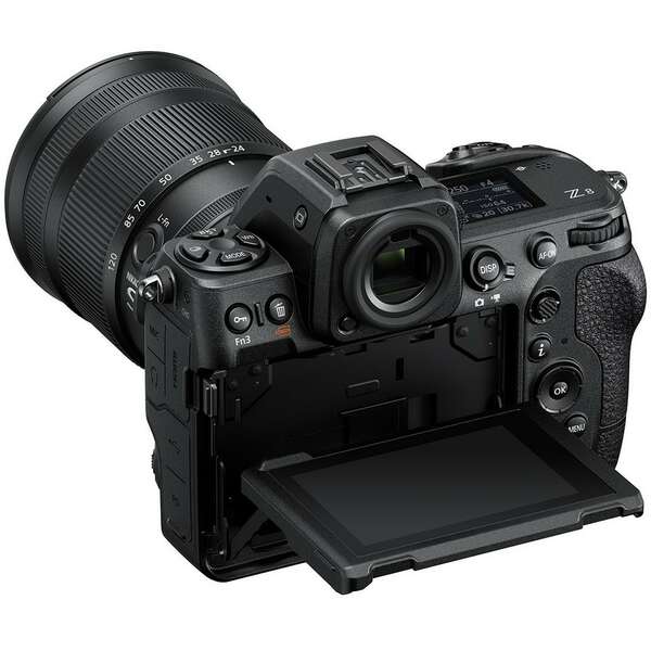 NIKON Z8 + 24-120mm f/4