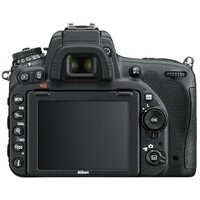 NIKON D750