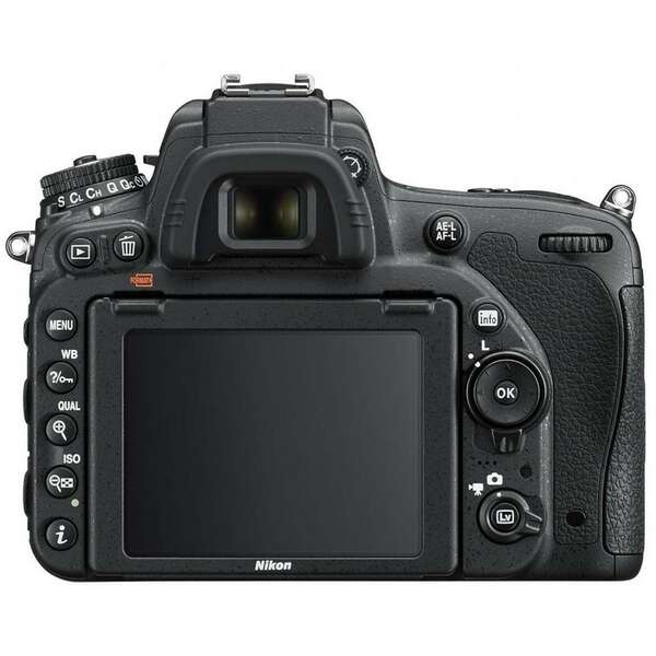 NIKON D750