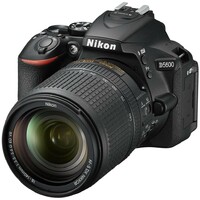 NIKON D5600 18-140mm VR