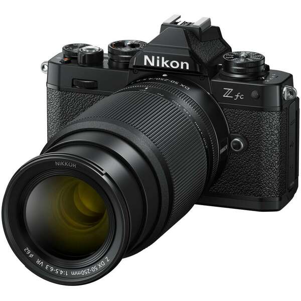NIKON Zfc + 16-50mm f/3.5-6.3 VR + 50-250mm f/4.5-6.3 VR DX (crni)